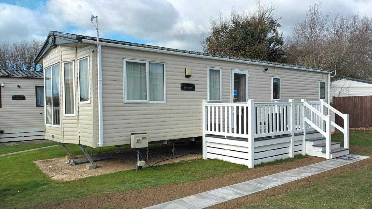 The Nook, White Horse, Selsey Villa ภายนอก รูปภาพ